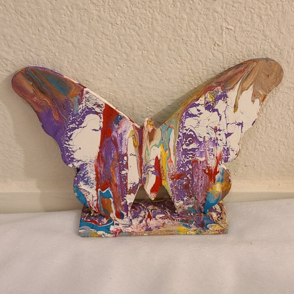 🦋 Abstract Butterfly Home Decor 🦋 - Picture 4 of 5
